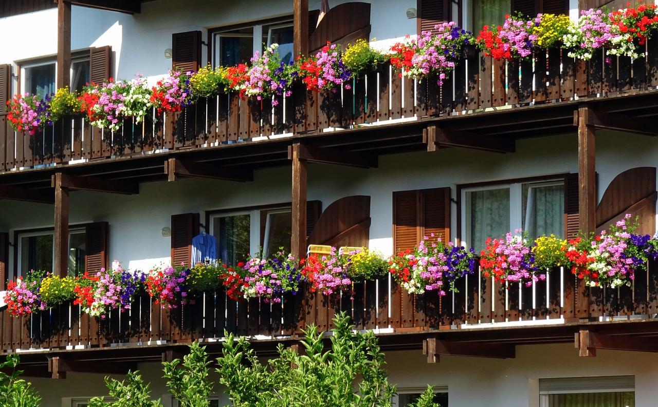 Hotel & Appartements Perwanger ฟีแอ ภายนอก รูปภาพ