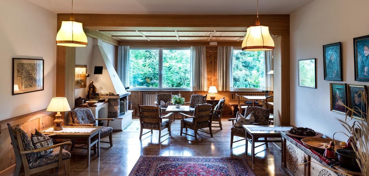 Hotel & Appartements Perwanger ฟีแอ ภายนอก รูปภาพ